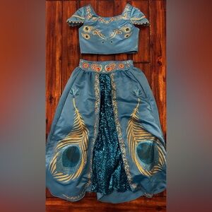 Disney Princess Jasmine Blue and Gold Garment